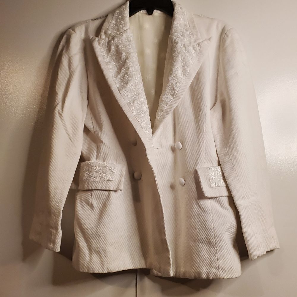 Tina Hagen white blazer